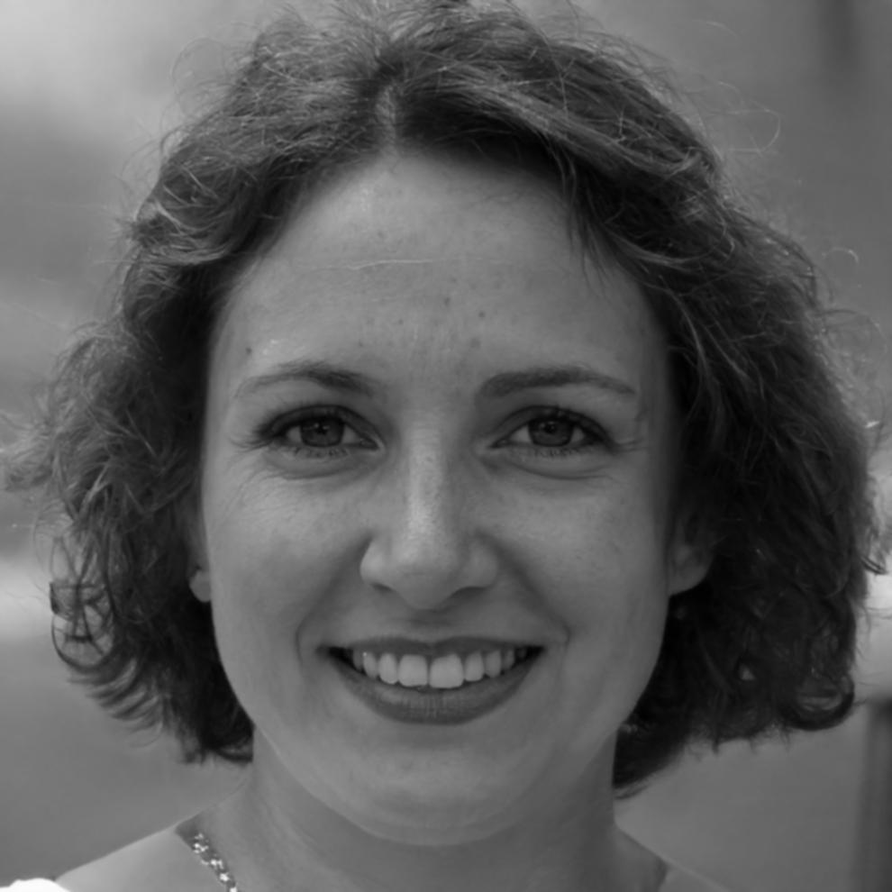 Portrait of Zelara Nightwhisper, Communication Psychology Expert